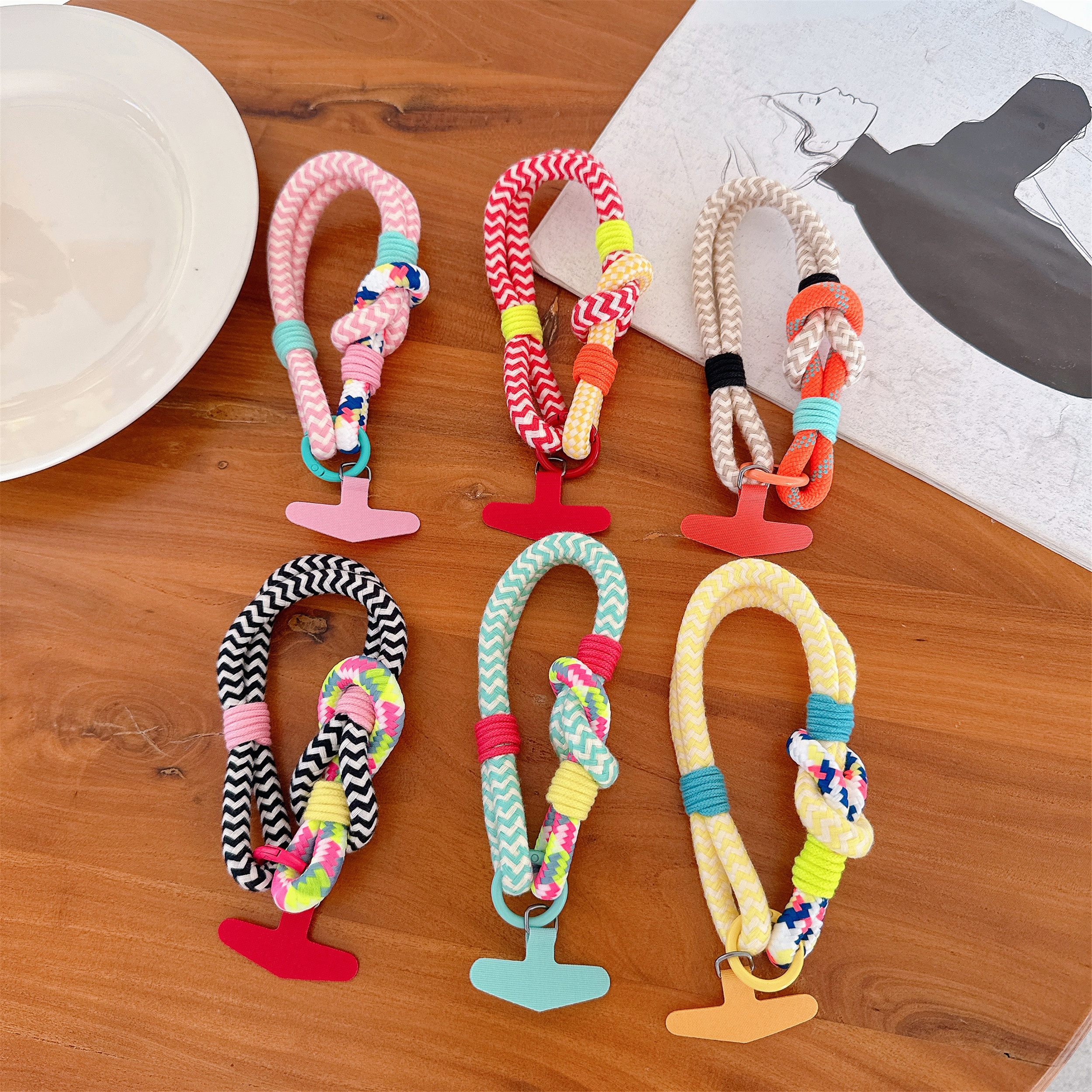 Keychains Contrast Color Key C - Car Accessories Gifts recensie en prijs